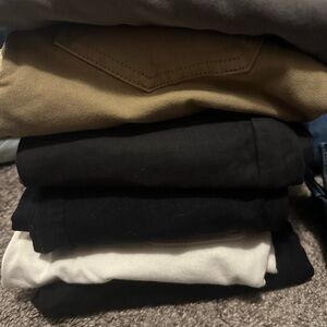 Selling 15 pairs of American Eagle jeans and 4 are crop style